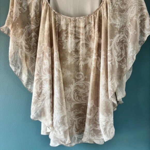 Cato Womens 18/20W Beige White Bat Wing Scoop Neck Blouse Flowy Neutral Fancy - Picture 4 of 8